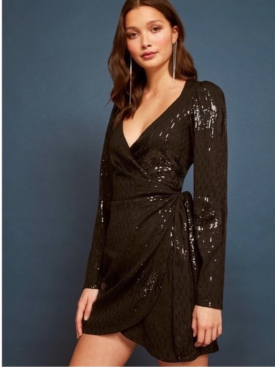 Reformation Dresses & Skirts - Reformation sequence dress